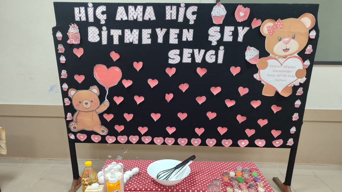 Özel Eğitim Öğrencilerimizden Sevgi Keki